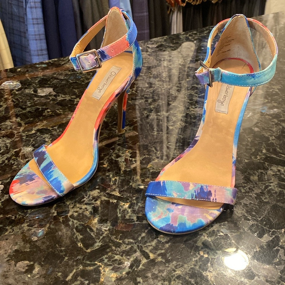 Olsenboye Tricolored Heels